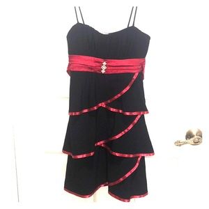 Holiday Taboo black dress with red ruffles ❣️